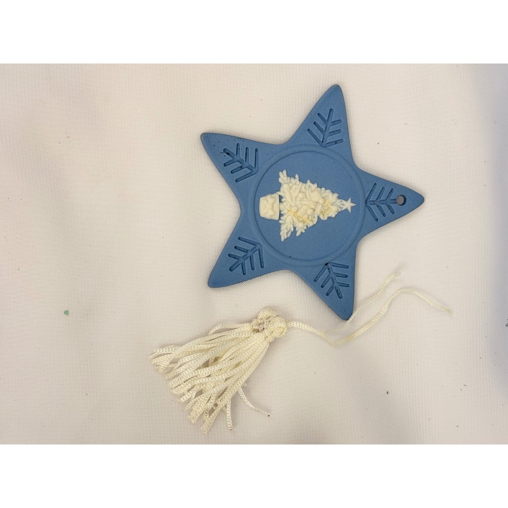 Wedgwood 2004 Jasper Annual Holly Blue Star Christmas Ornament Made in England